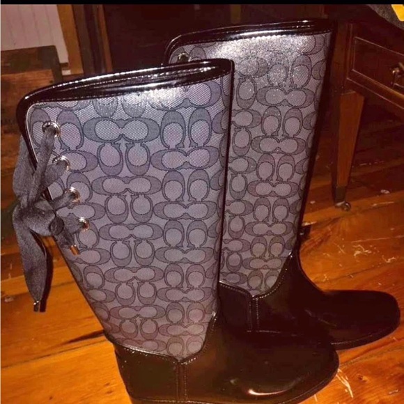 Coach Black and Gray Women's Boots winter - Picture 1 of 2